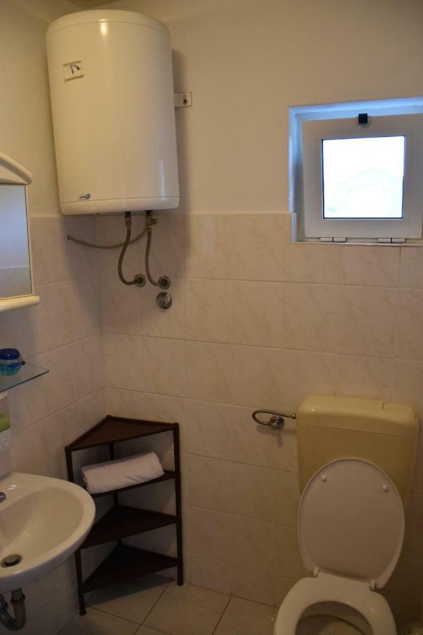 Mauro Appartement Ražanac Buitenkant foto